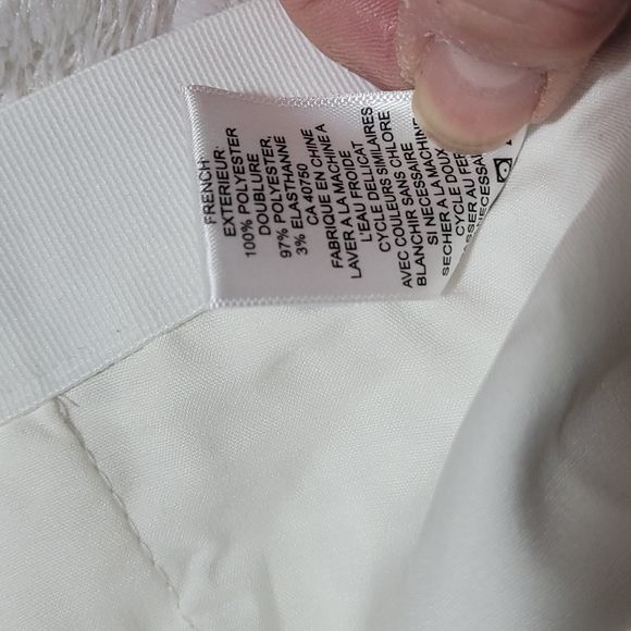 White skirt - Picture 6 of 7